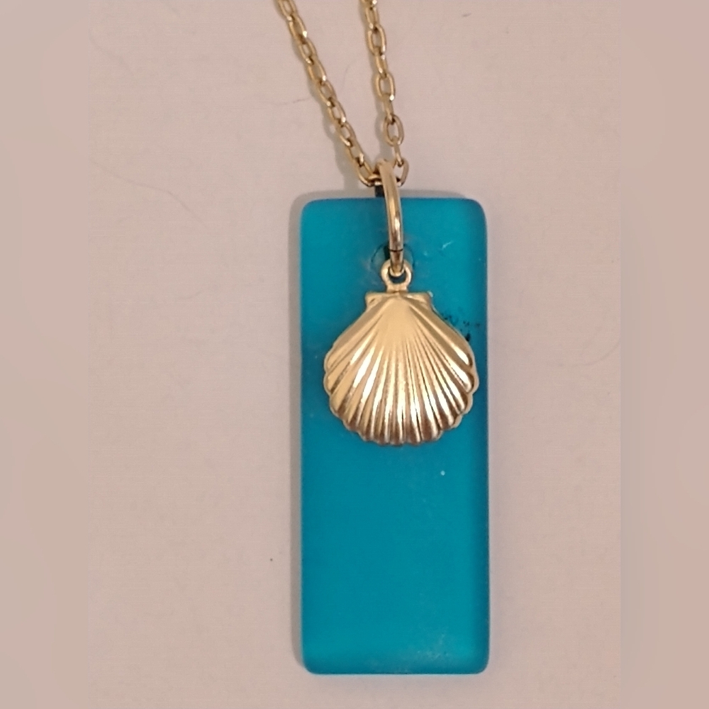 Sea glass 'n gold shell necklace